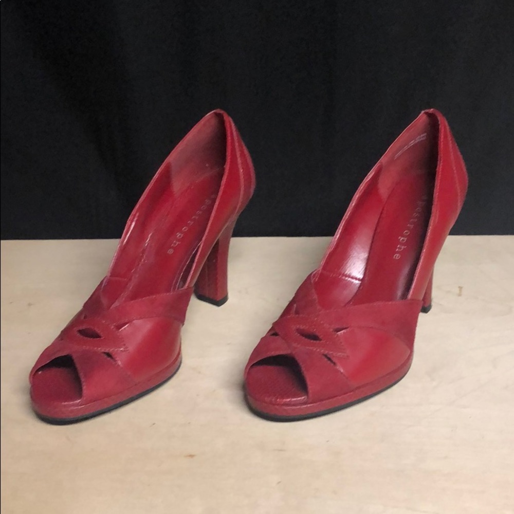 Apostrophe Heels